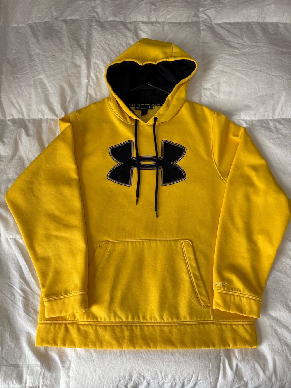 Under Armour men’s hoodie large EUC yellow black grey